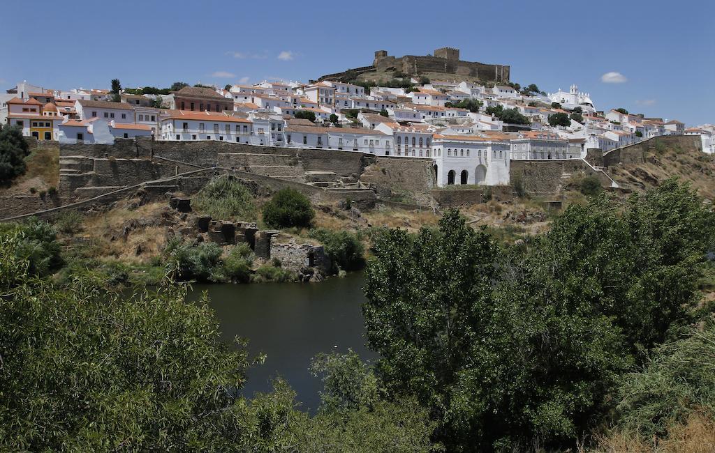 Alojamentos Oasis Mertola Bagian luar foto